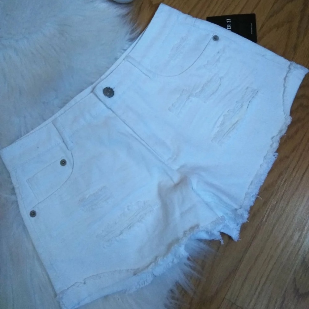 Shorts - Picture 2 of 5